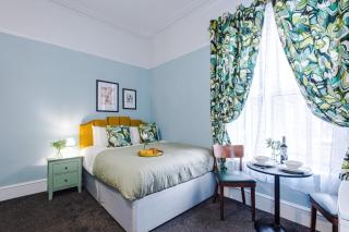 Victoria Park Studio 2 - Town Centre Gem, Free Parking, Netflix & Amazon Prime - Leamington Spa - 8