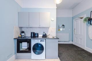 Victoria Park Studio 2 - Town Centre Gem, Free Parking, Netflix & Amazon Prime - Leamington Spa - 4