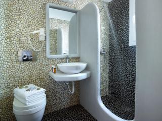 Garifalakis Comfort Rooms - Pollonia - 9