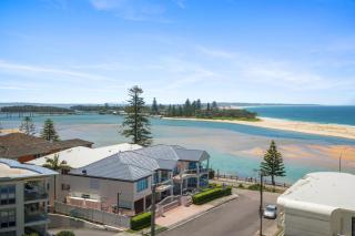 Ocean Views Unit 22 - The Entrance - The Entrance - 9