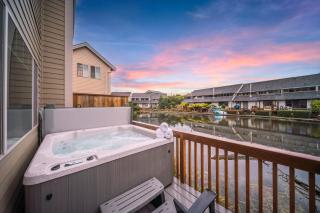 Ocean Lake Beach House - 1