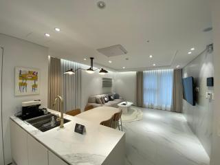 HOTEL THE DESIGNERS LYJ SUITE YEOKSAM - Seoul - 7