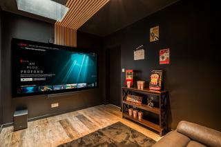 CHILL HAVEN - Jacuzzi & Cinéma - Queen Size - Parking - Terrasse - Saint-Étienne - 9