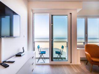Apartment on Zeedijk with Stunning Sea View - Koksijde - 3