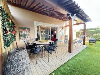 Sainte Maxime : Villa 3 pièces, jardin, piscine, clim - FR-1-226-553 - Sainte-Maxime - 0