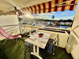 T2 Climatisé Proche Plage avec Terrasse et Garage - FR-1-816-14 - Le Lavandou - 0