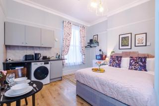 Victoria Park Studio 5 - Self Contained, Free Parking, Town Centre Gem, Free DisneyPlus & Netflix - Leamington Spa - 9