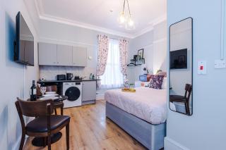 Victoria Park Studio 5 - Self Contained, Free Parking, Town Centre Gem, Free DisneyPlus & Netflix - Leamington Spa - 6