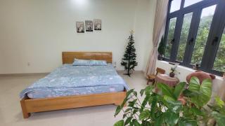 Ngôi nhà nhỏ dưới chân đồi - 2