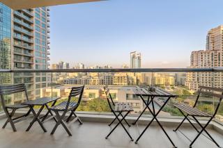Luxe 1BR in Fairways East with Canal Views - 5