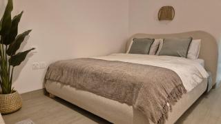 Deluxe Studio - Stylish & Cosy in Luma22 - 2