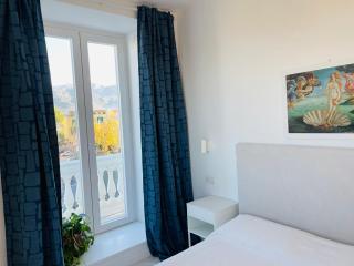 Casa Torre a Sorrento con parcheggio gratuito - Sorrento - 2