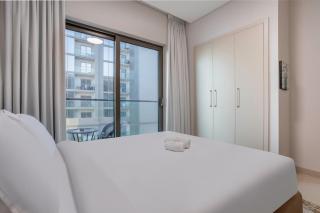 STAY BY LATINEM Luxury 1BR Plus Study Holiday Home CV A2712 Near Downtown - Dubai - 6