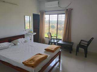 Happy Holiday Home - Alibaug - 2