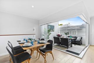 Stylish 3BR Townhouse CampHill - WiFi, Parking - 8