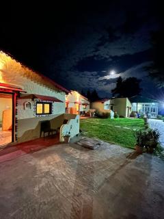 Kana Mud An Ethnic Village Resort - Beautiful View of Gangotri Mountains - Kanatal - 3