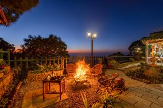 ELIVAAS 3BHK Plus Attic Cliffside Villa with Scenic Views - Kasauli - 0