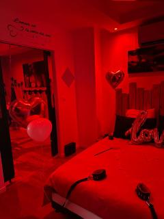 La Maison des Plaisirs Love room - Champigny-sur-Yonne - 1