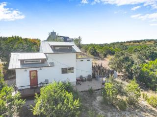 Bluebonnet House at the Chaparral - Dripping Springs - 9