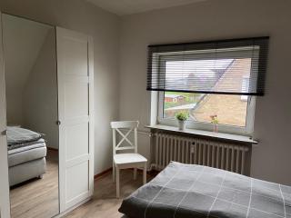 FEDDERSEN LIVING Große Ferienwohnung - Garten - Terrasse - Smart TV - Netflix - Brunsbüttel - 3
