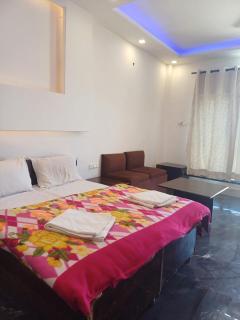 Uday Sunset View Villas By Royal Collection Hotels - Nainital - 7