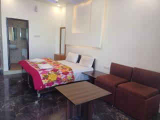 Uday Sunset View Villas By Royal Collection Hotels - 6
