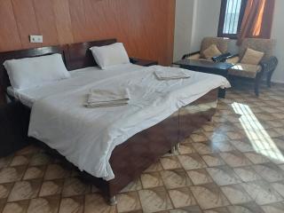 Uday Sunset View Villas By Royal Collection Hotels - 1