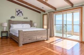 Spacious 3BR Retreat with Hot Tub & Mountain Views - Oakhurst - 9