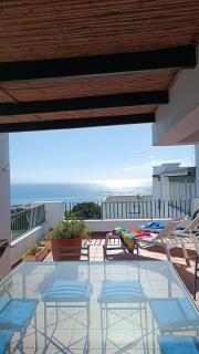 Hill House Holiday - Back-up Power Sea Views - Plettenbergbaai - 8