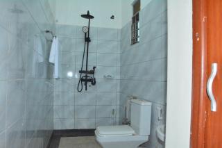 Top Cottages Gardens and Restaurant Kapeeka - - 6
