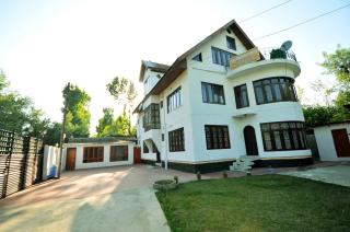 New Crown Hotel - Srinagar - 0