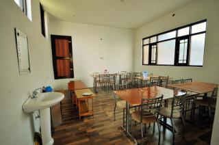 New Crown Hotel - Srinagar - 5