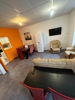 Chambre Privative avec lavabo Gare SNCF - Tarbes - 9