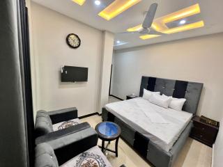Rising Hotel Islamabad - 8