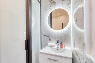 Netflix & Bubbles - Clichy - 1