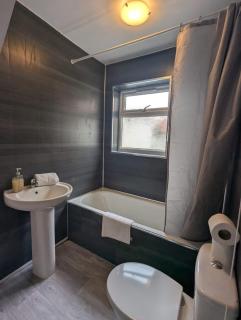 Stanhope Road 4 Bed - Westoe - 2