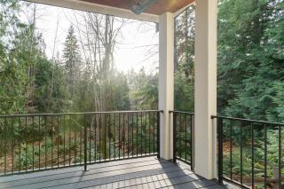 Elegant 3-Story House with Private Backyard in WA - Kirkland - 9