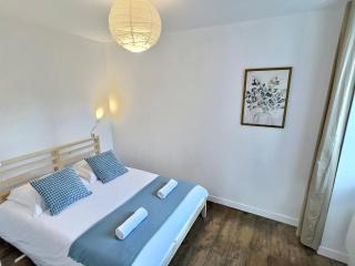 Wonderhost, Central Avenue en coeur de ville - Pau - 0