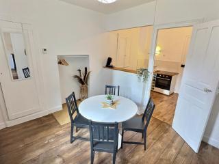 Wonderhost, Central Avenue en coeur de ville - Pau - 9