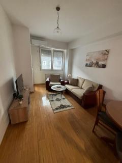 Cozy Corner Apartment - Skopje - 5
