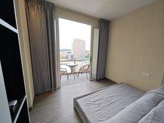 Nagoya Thamrin Cozy Apartment 11TH City View - 1