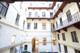 Studio Apartment by Hi5- Október 6 street - Budapest - 9