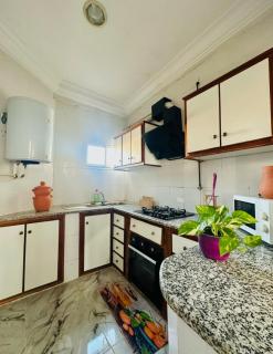 Charming & Cozy Apartment in the Heart of Tunis - 5