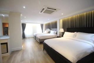 SASHA HOUSE - Ban Yang - 7
