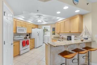 Sunset Views! Steps to Amenities with Beach Essentials - Music Lovers Paradise OW7-202 - New Smyrna Beach - 9