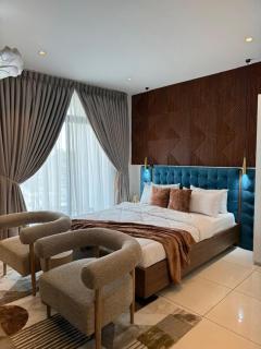 Embassy Gardens Luxury Apartments - 7