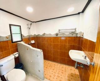 Kohchang Cabana Big Hotel with swiming pool & Beach - 2