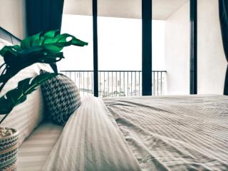 The Landmark by Katana 3BR to 4BR Luxury Seaview Landmark Homestay at Gurney 15-16pax 无敌海景套房 - Tanjong Tokong - 1