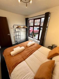 Archway House - City Townhouse Sleeps 7 Free Private Driveway Parking For Up To 2 Cars - Norwich - 7