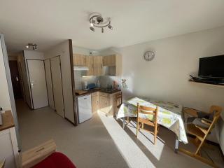 Charmant T2 avec balcon au cœur du Lioran - FR-1-787-83 - 1